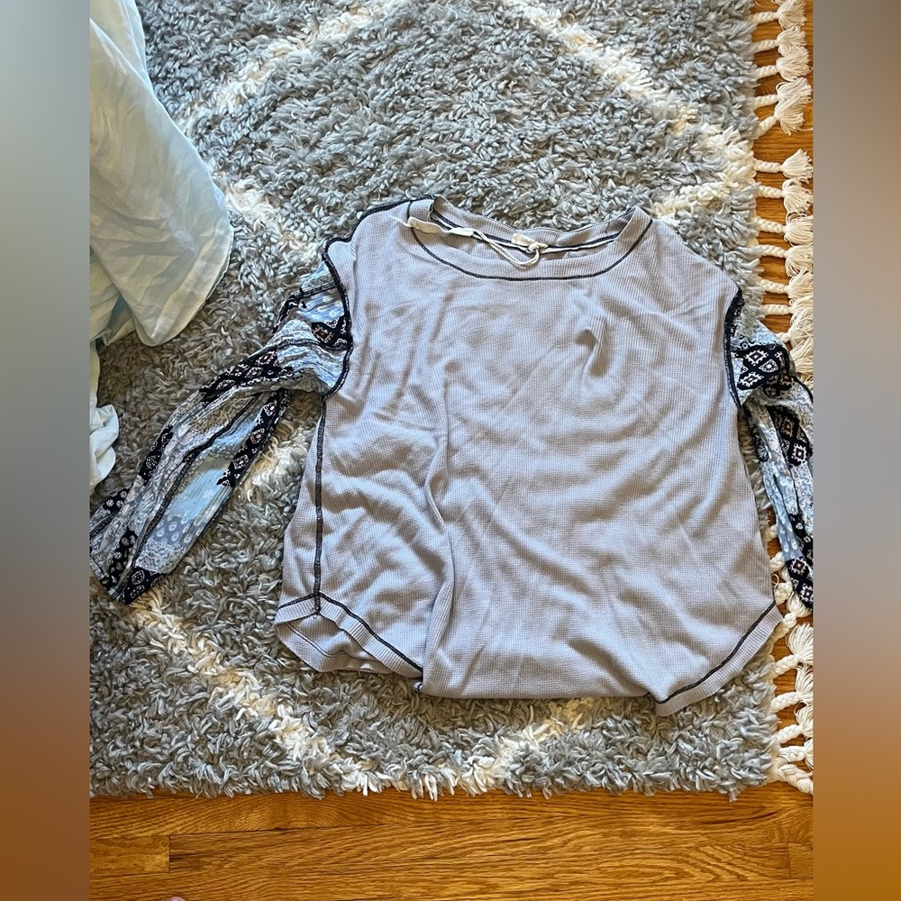 Long sleeve tee